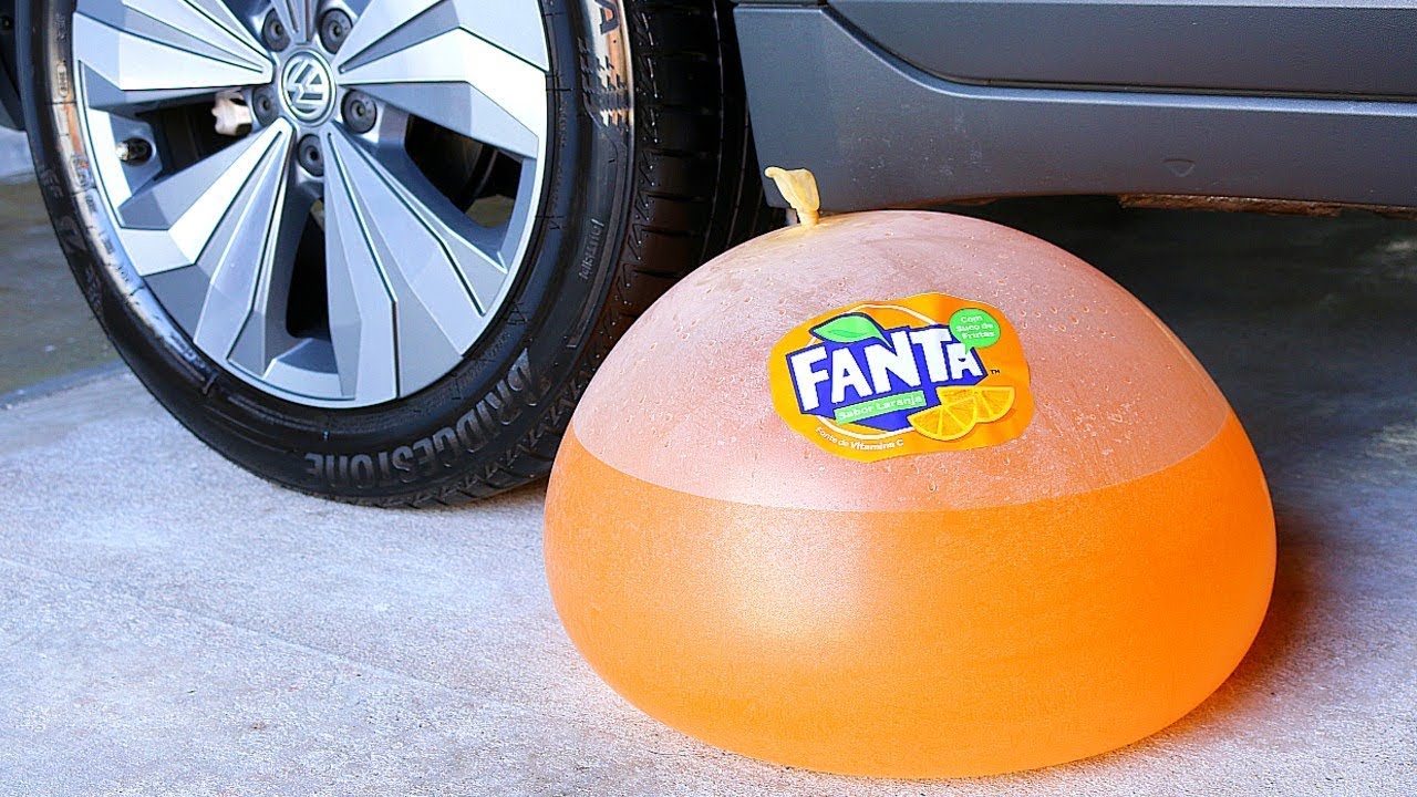 Esmagando Balão GIGANTE DE FANTA com o Carro Experiência Fanta e Coca Cola VS Carro