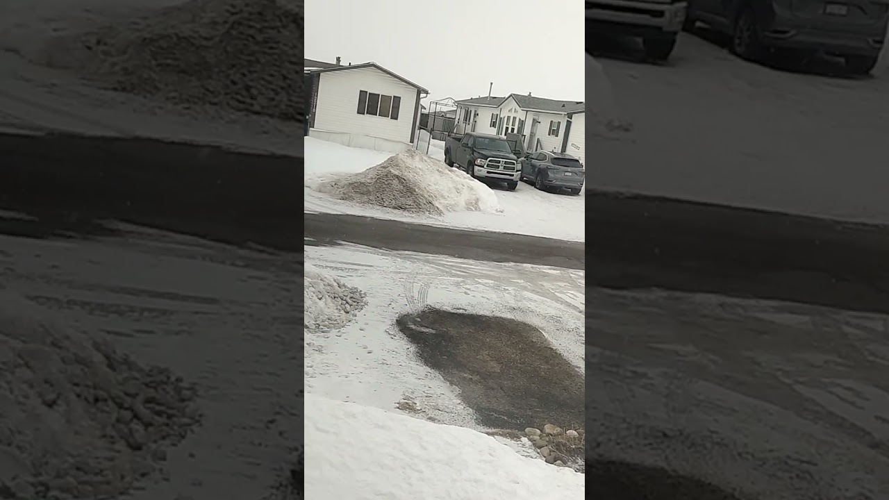 It's snowing outside 