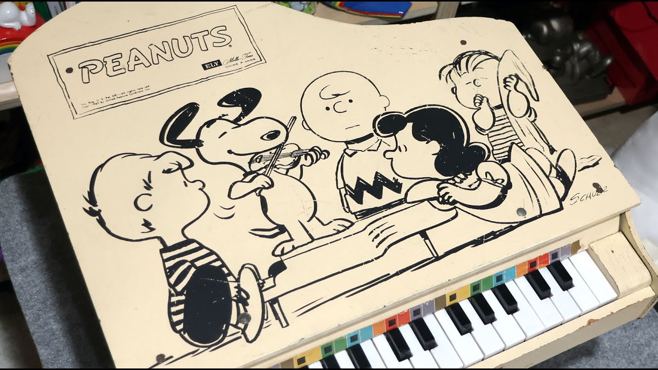 Игрушечный рояль Peanuts &mdash; Снупи, Шредер и Люси &mdash; Находки Снупи | CollectPeanuts.com