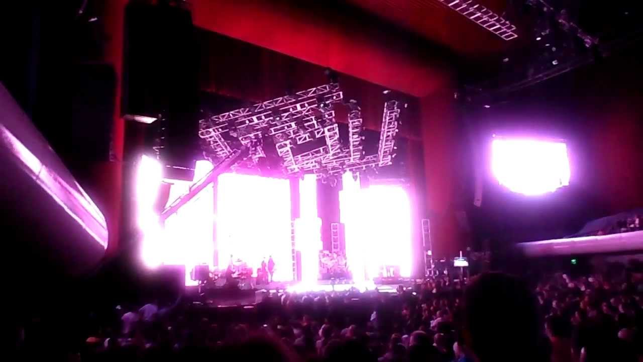 Thalia  La Apuesta Live Auditorio Nacional Viva Tour 2013