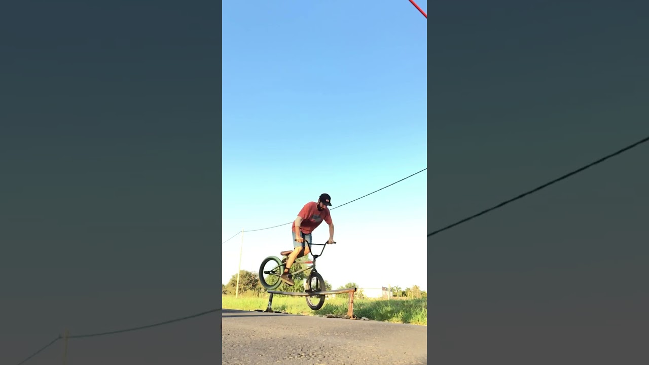 Bmx #bmx #bmxstreet #rider #youtube #follow #like #ride #viral #youtubeshorts #viralvideo #bike