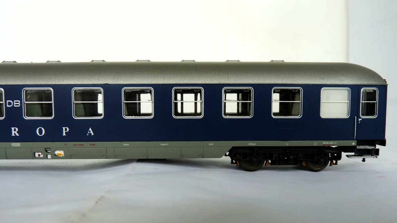 Set Touropa wagons, gedeeltelijk ( 4 ) uit start set met de Roco 03 1011