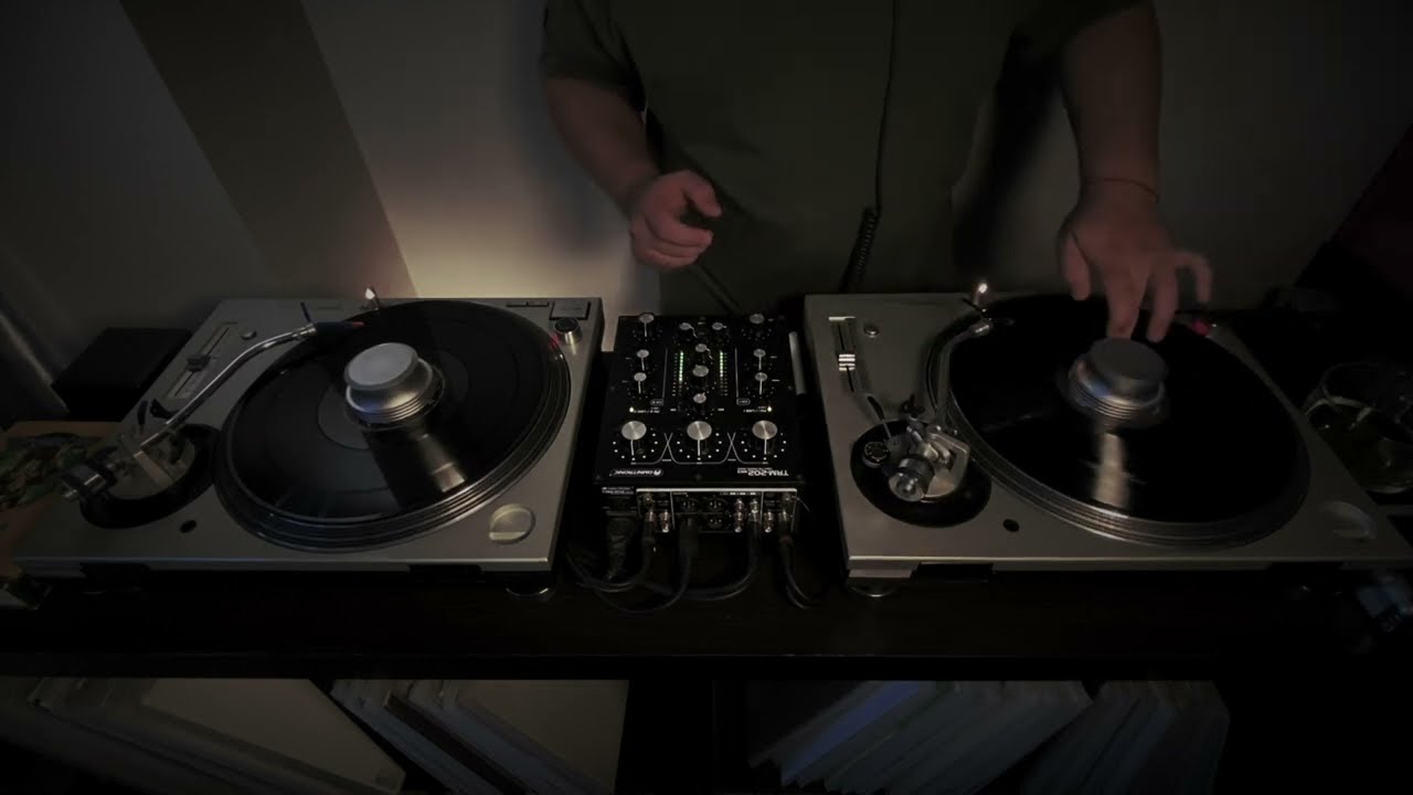 SLOWTRONICA