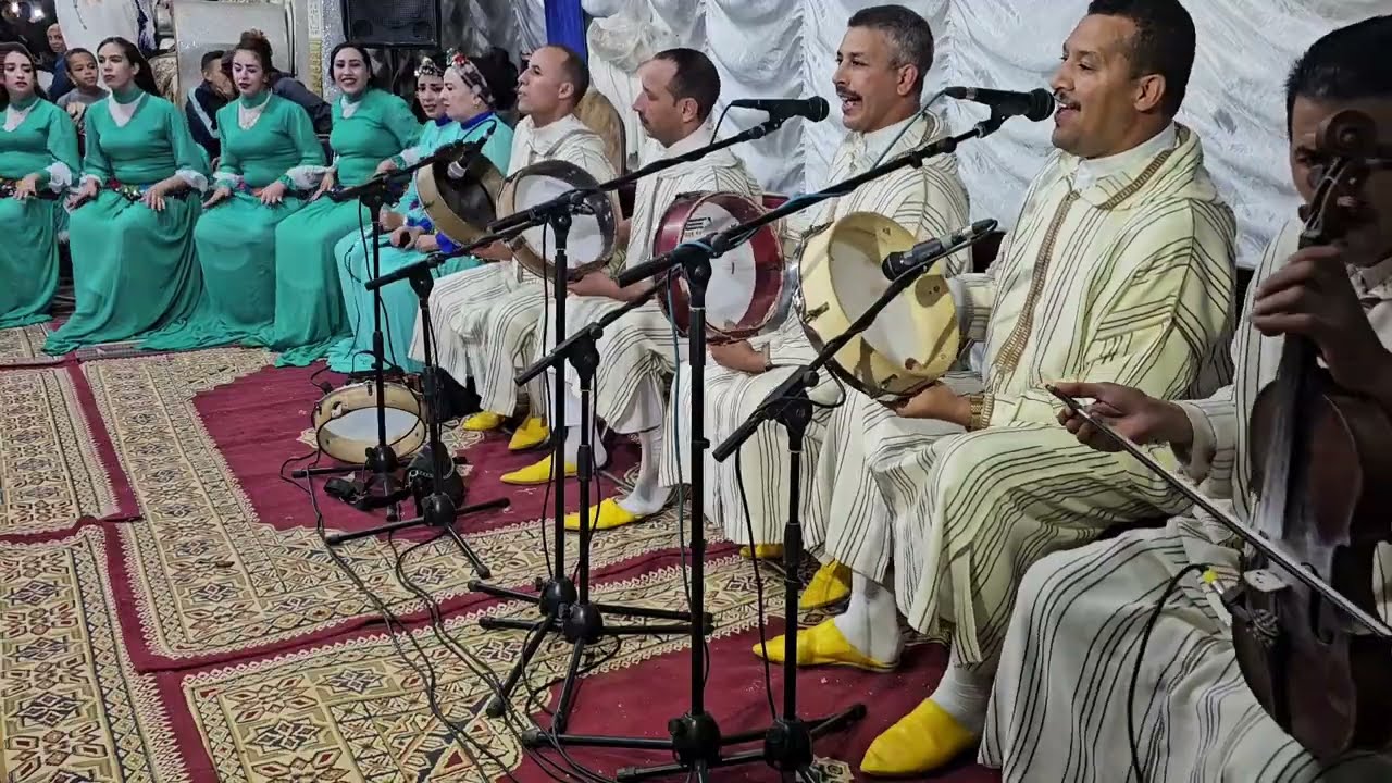 الفنان حسن الشواف والمجموعة امغاس