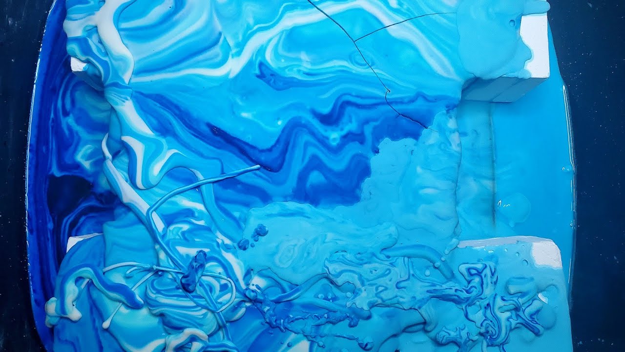BLUE MARBLED CORNSTARCH PASTE ON ADER GYM CHALK CRUMBLE-ASMR