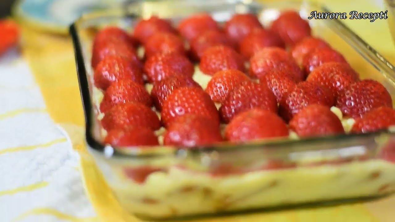 Brz i jednostavan kolac sa jagodama, gotov za 10 minuta / brza i lepa poslastica za celu porodicu