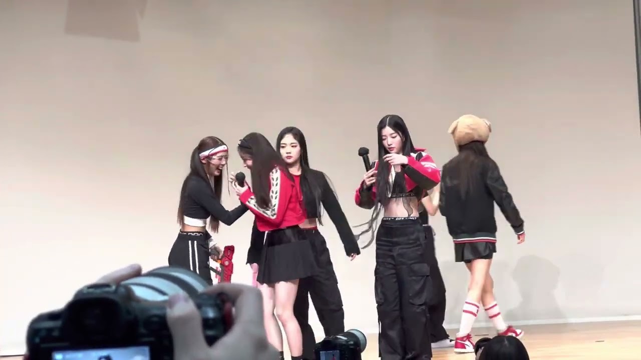 [트리플에스]총 쏘는 지우/ 배에 힘주는 유연 (팬싸인회) triples fan sign 230226