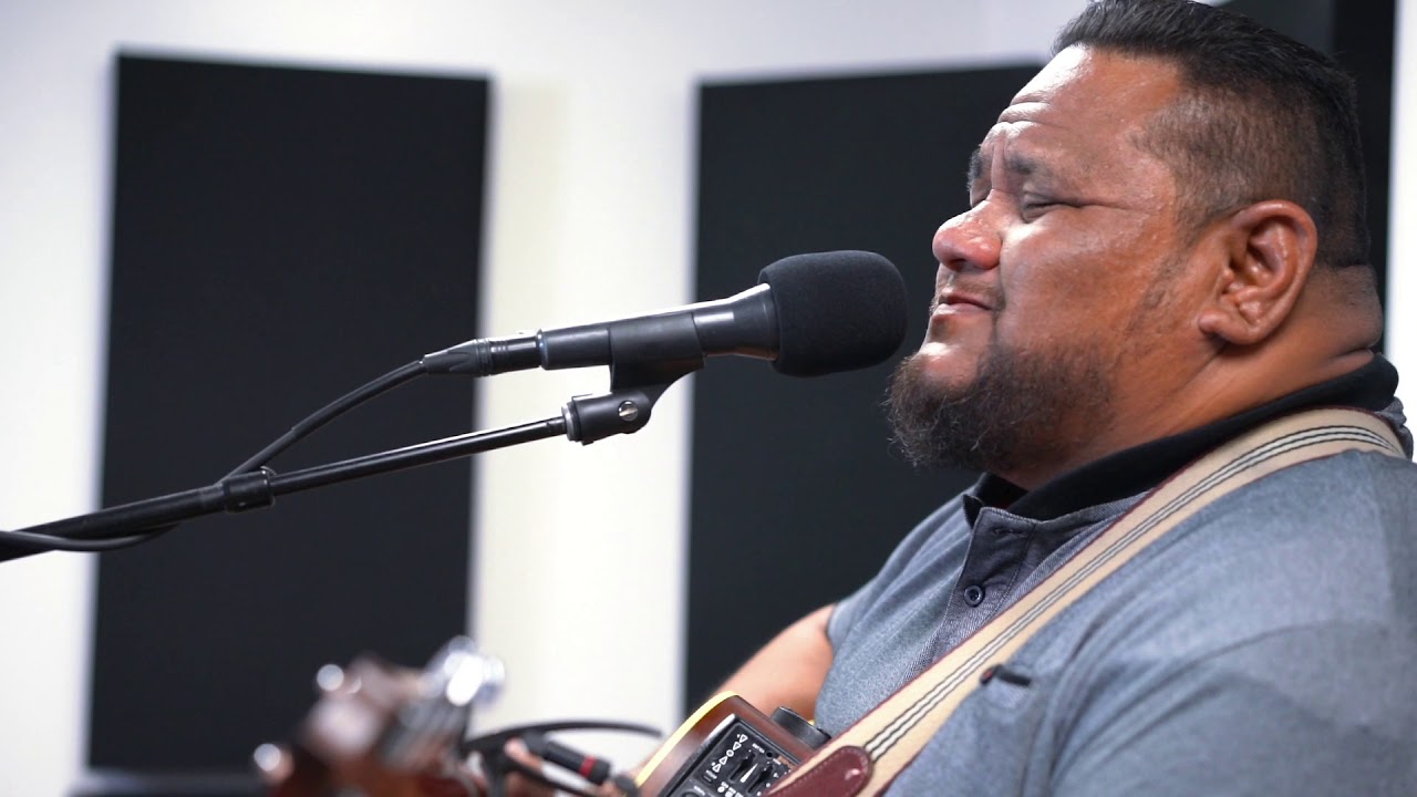OLIVIA (acoustic) - John Akapo
