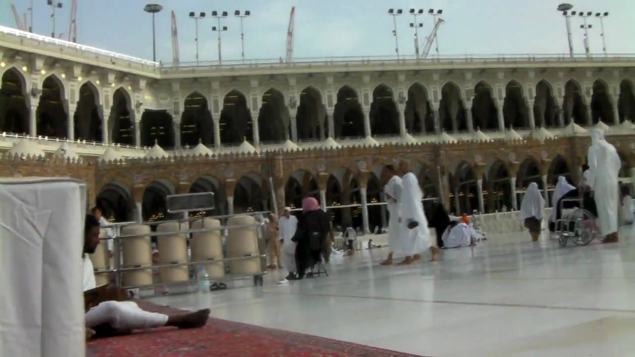UMRAH 2010 - JUNE - WALKING TOWARDS THE KAABAH (HD)