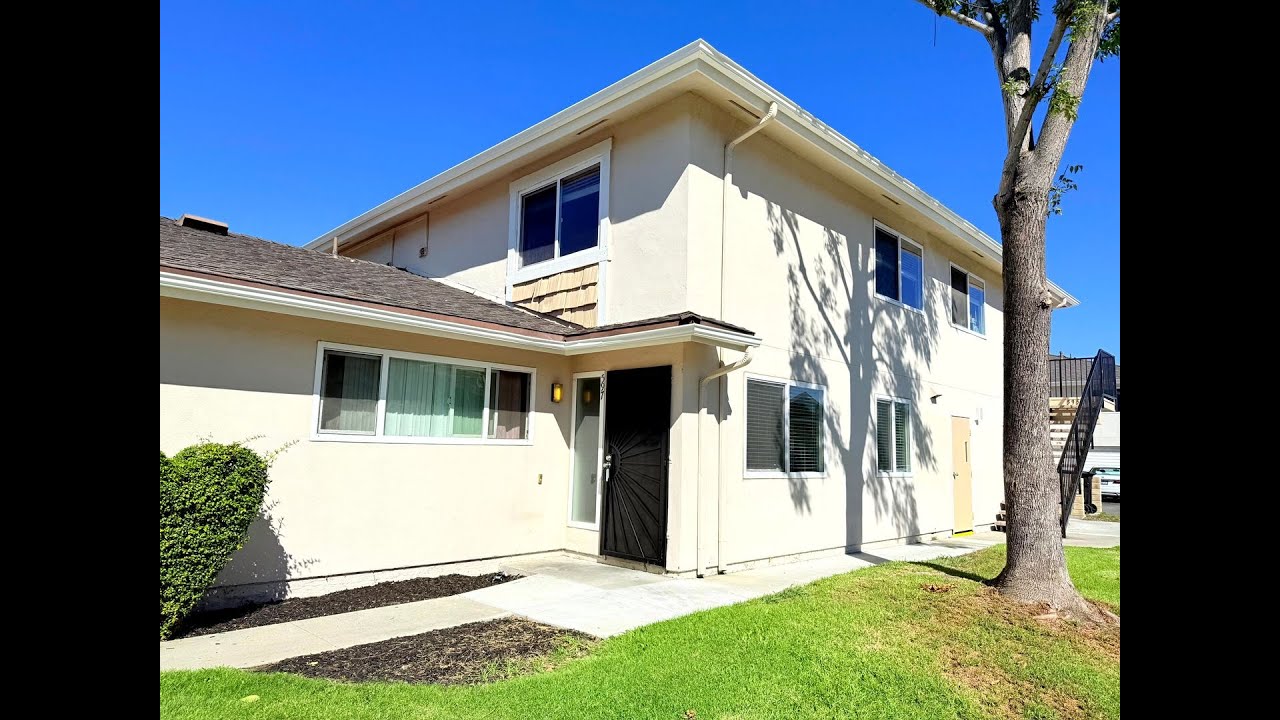 Thousand Oaks Townhomes for Rent 2BR/1BA by Thousand Oaks Property Managers