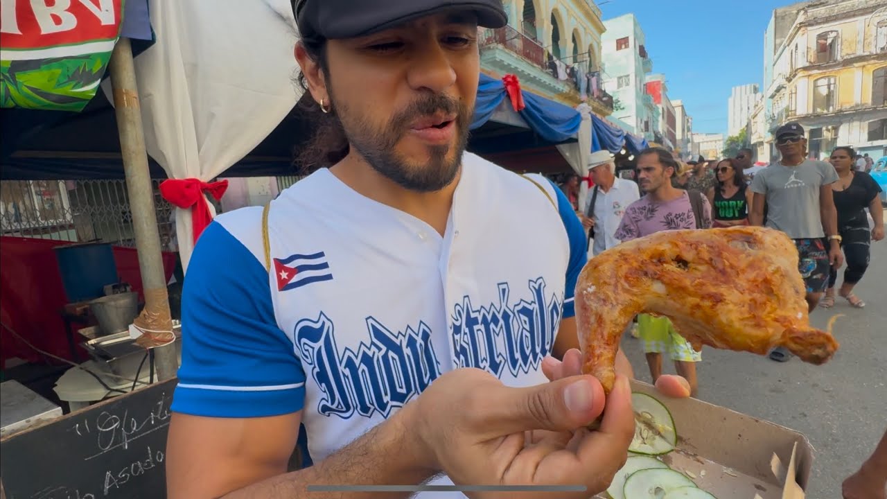 Probando comida callejera en CUBA 🇨🇺 | Lechón, Pollo 🍗 más 🥟!