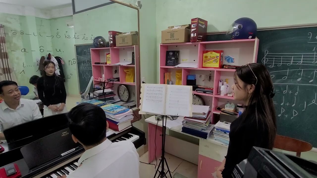 Khúc hát ru người mẹ trẻ - Hoàng Vân