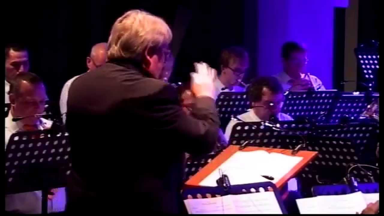 13 - Auld Lang Syne