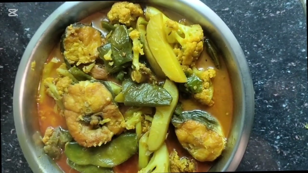 ফুলকপি আলু সিশ দিয়ে সামুদ্রিক মাছের ঝোল 