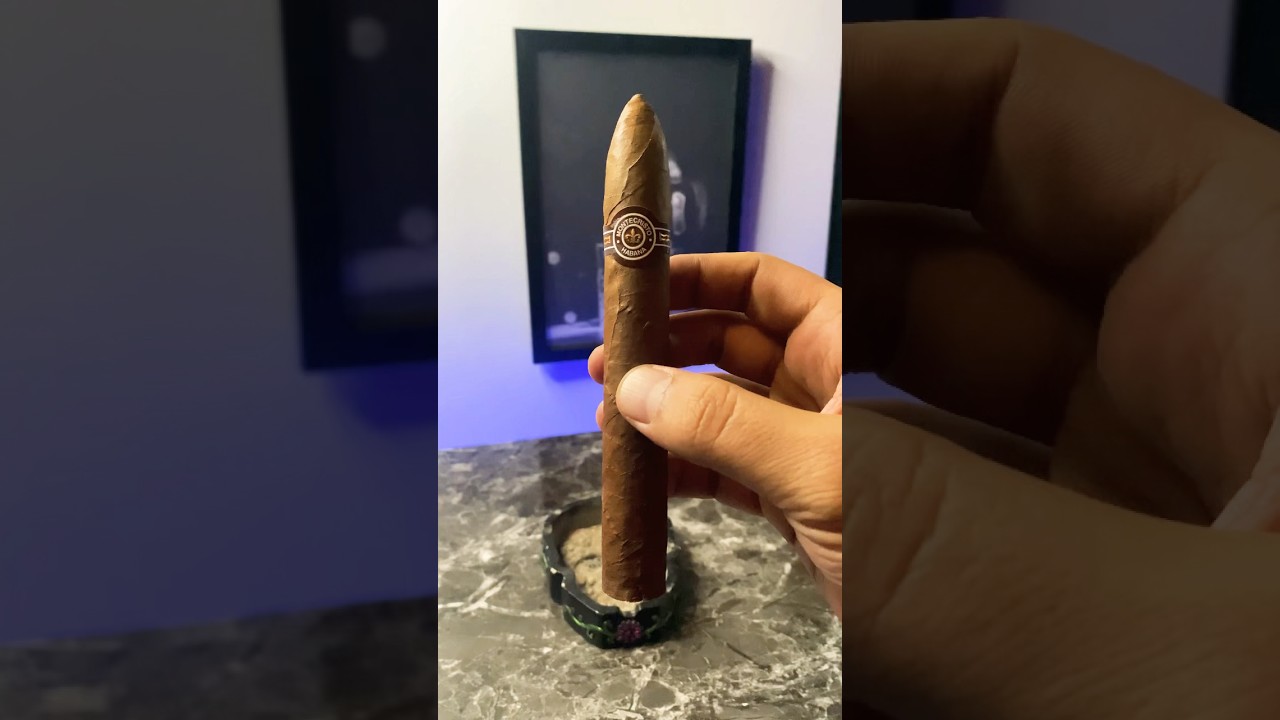 The Montecristo No.2 🇨🇺 #aficionados #cigar #cigars #cuba #cubanos #habanos #luxury #montecristo