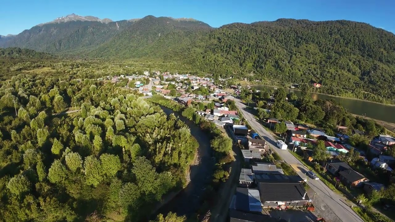 DJI Avata 2 - Puyuhuapi river