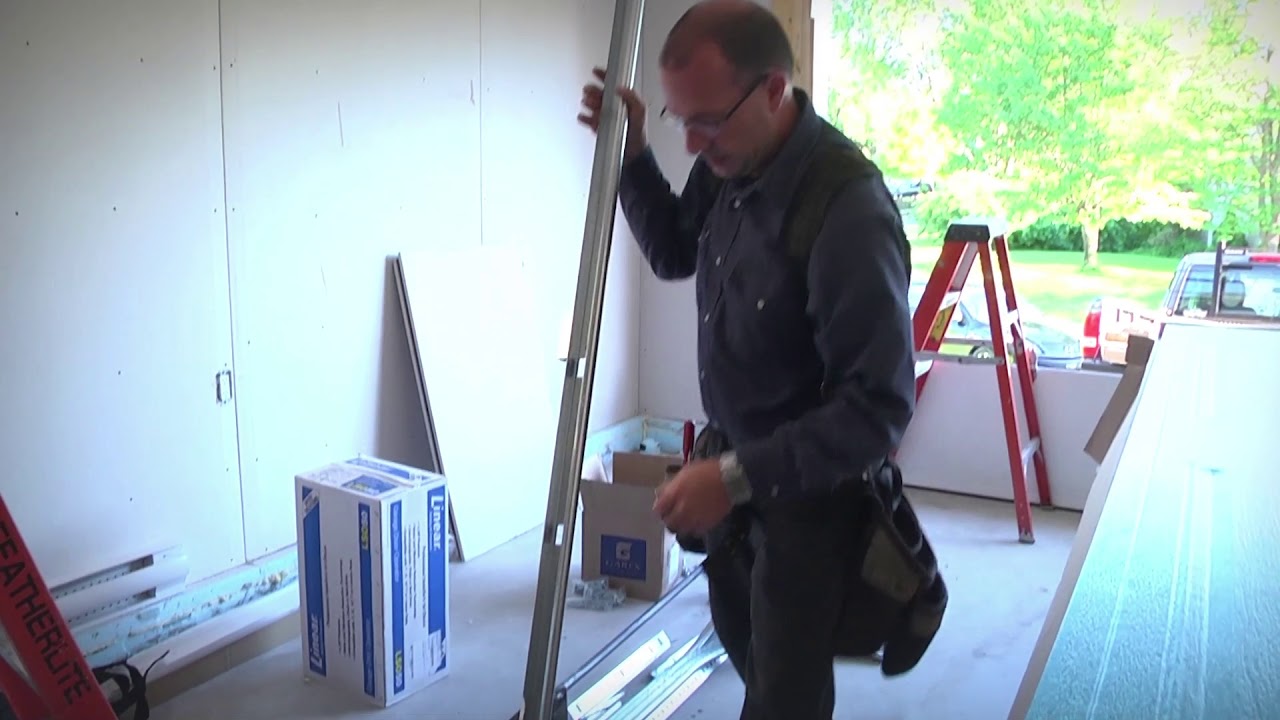 Comment installer une porte de garage Garex