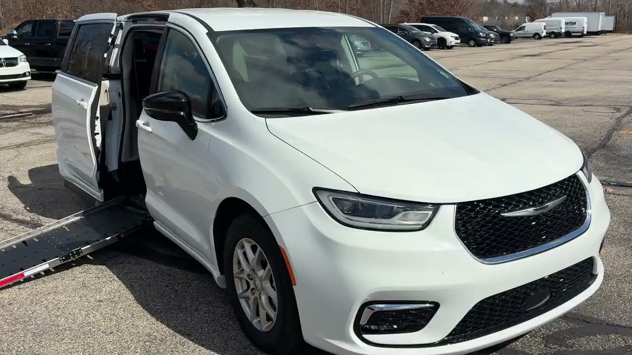 2024 Chrysler Pacifica Touring L Wheelchair Accessible Vehicle for Sale. Stock #RR145388