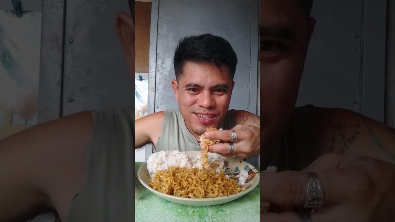 Pansit Canton chili ayos na kain Po ..
