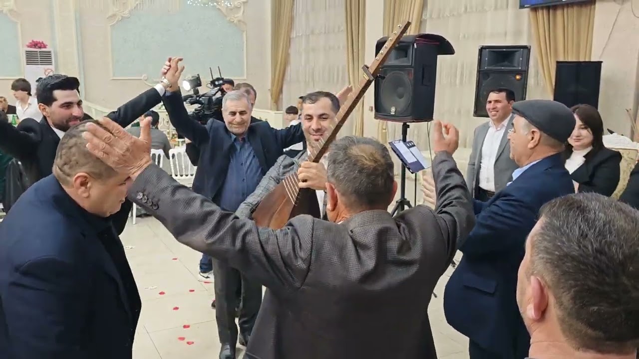 ikinci Hisse Eçara toyu Elyar Qemberov Dostlar Efsane Bilesuvarli 