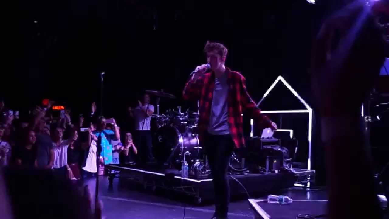 Troye Sivan Talk Me Down Live at the Roxy