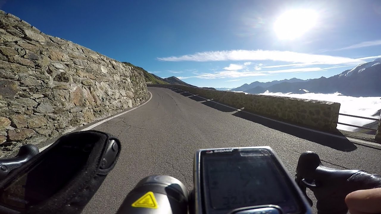 Stilfser Joch: Mit dem Rennrad über den König der Alpenpässe