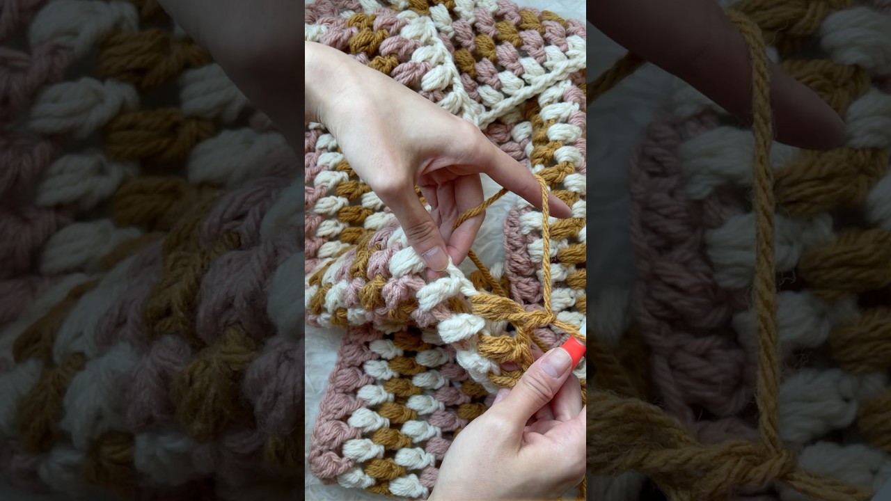 How to Crochet the Puff Stitch ✨ Aren&rsquo;t these stitches so scrumptious? #crochetcowl #freepattern