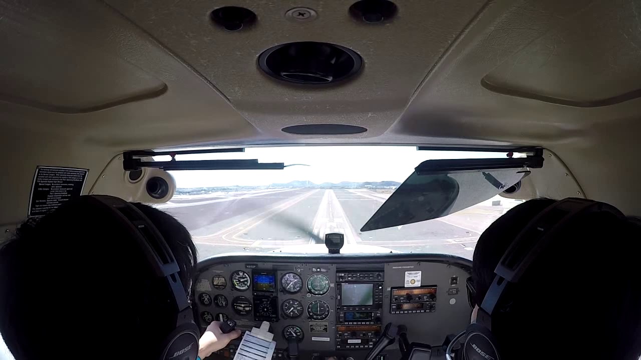 (Commercial) Cessna172 Short field landing