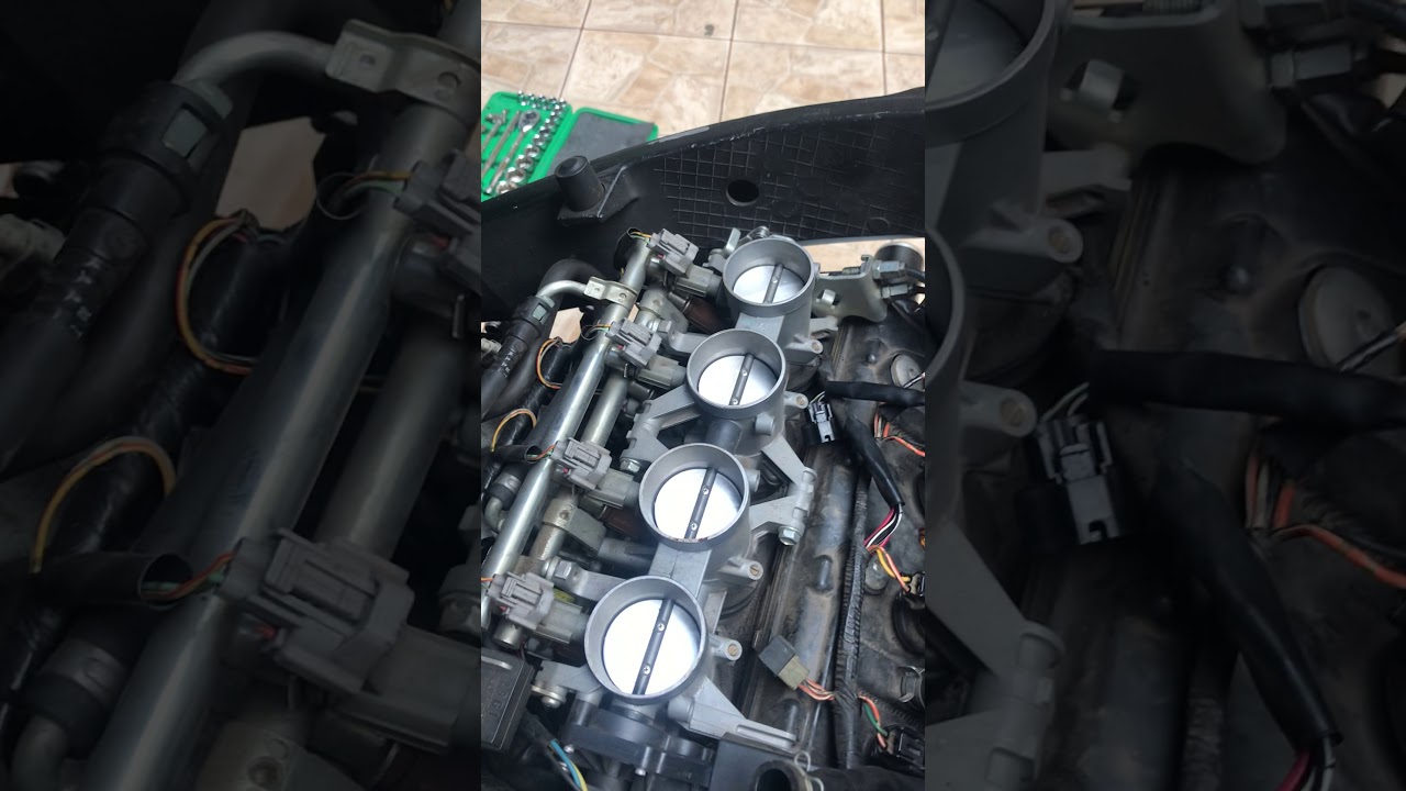 Srad 750, manutenção de velas e onde ficam os bicos injetores