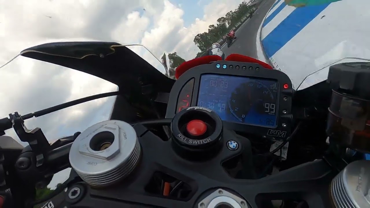 Testing Bridgestone V02 slicks for the first time