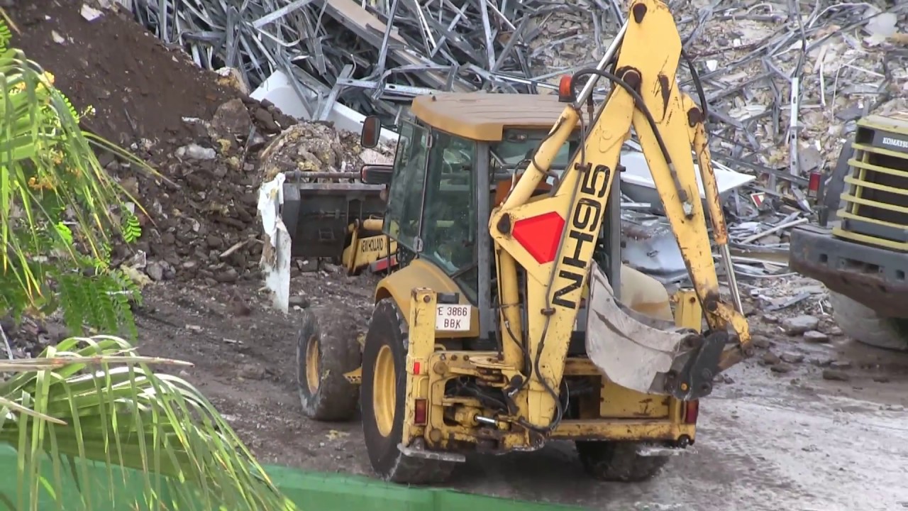 NH95 Backhoe loader Hotel Renovation
