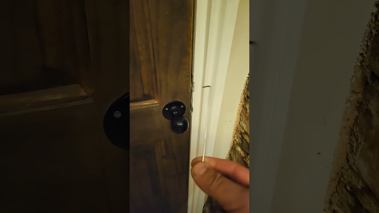 Simple Travellers Hook for Slipping Latches - Please Subscribe For More, Thanks!