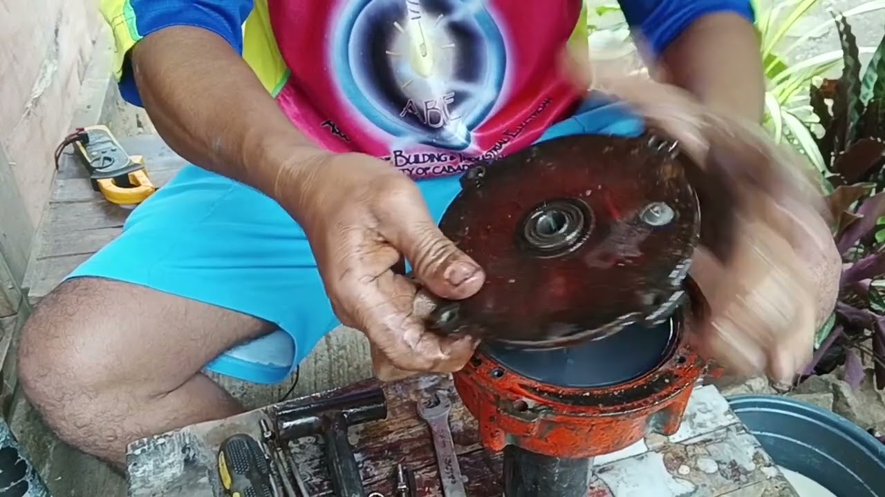 1 hp submersible pump grounded and low discharge
