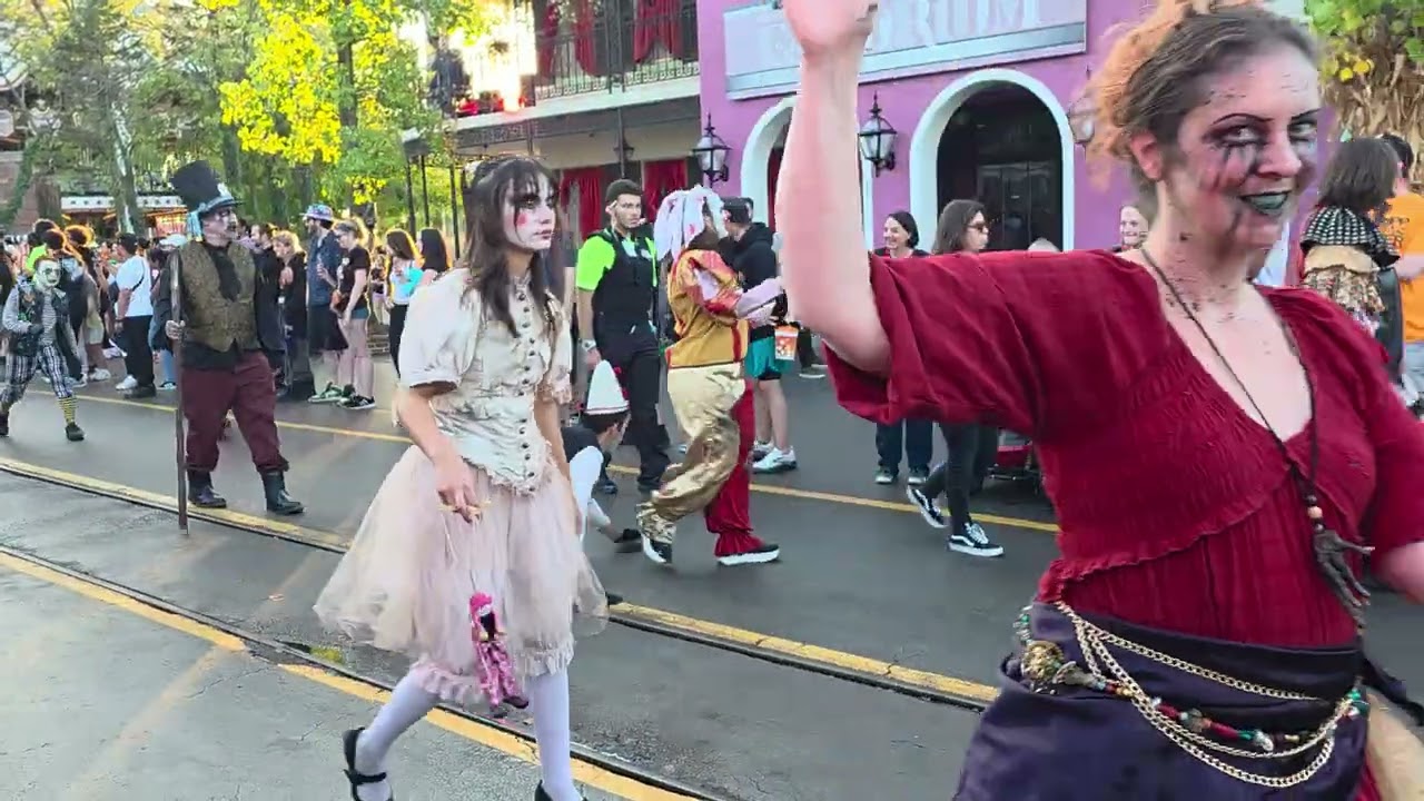 09/28/25 six flags parade