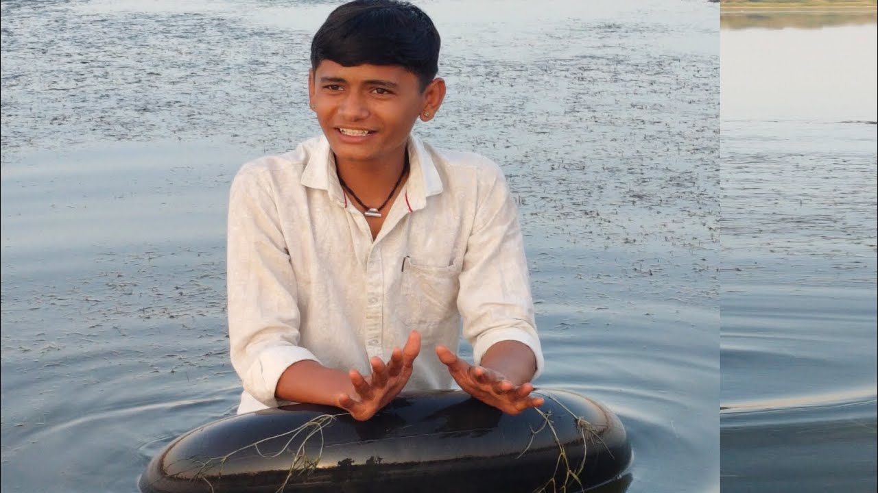 पानी में तैरने गए आज 😀