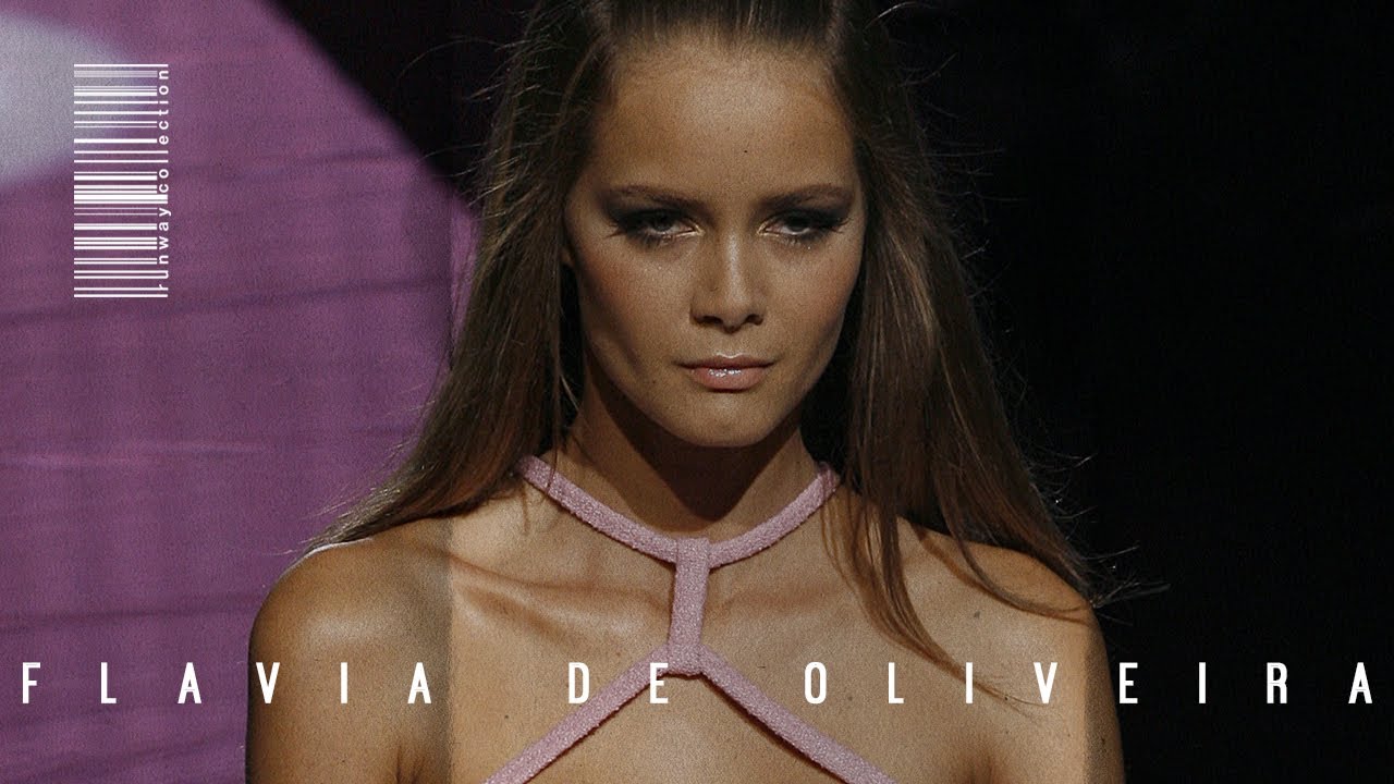 Models of 2000's era: Flavia de Oliveira