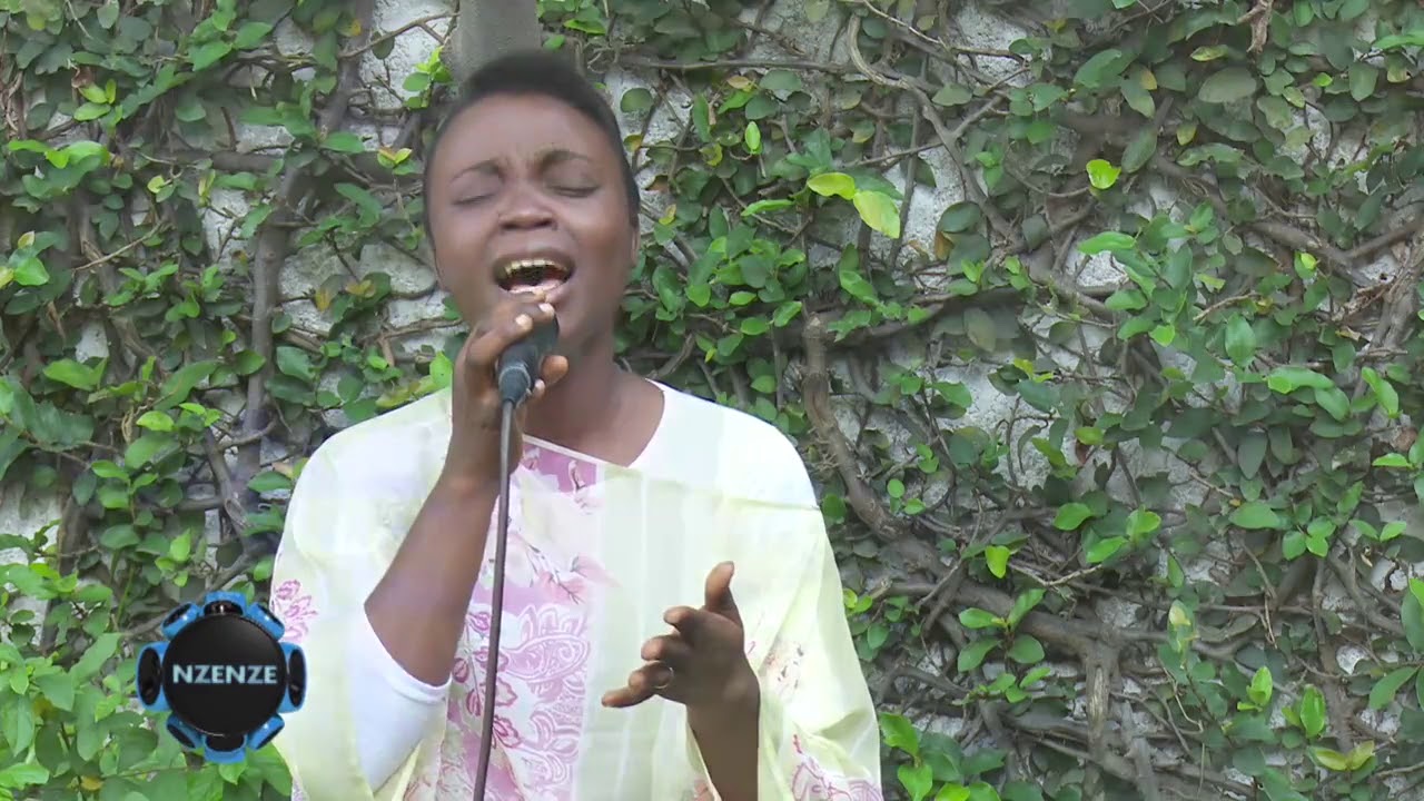 NAOMI KWEMI - YE WANA AZALI KOMATA
