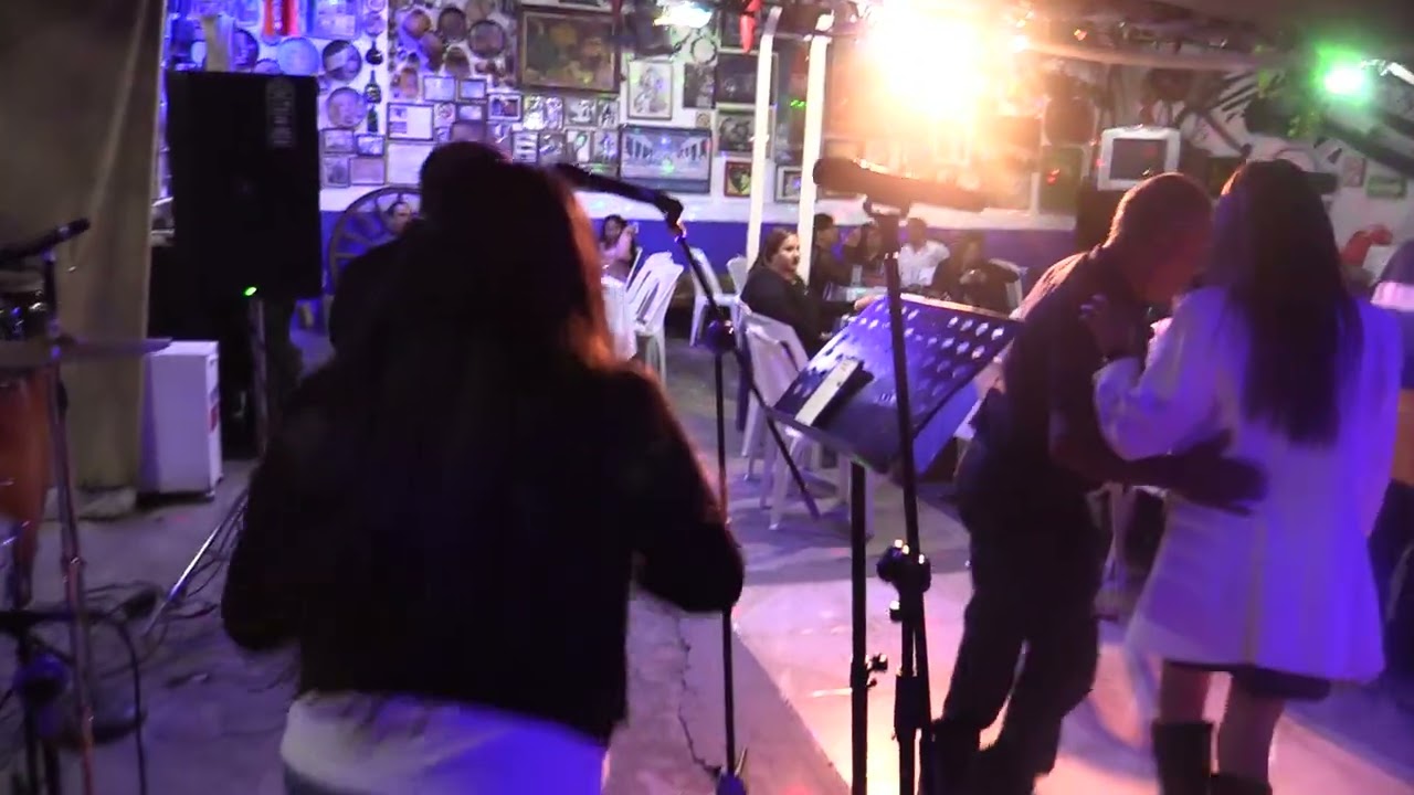 LA cumbia Buena, con nuestros amigos de el palito felíz.