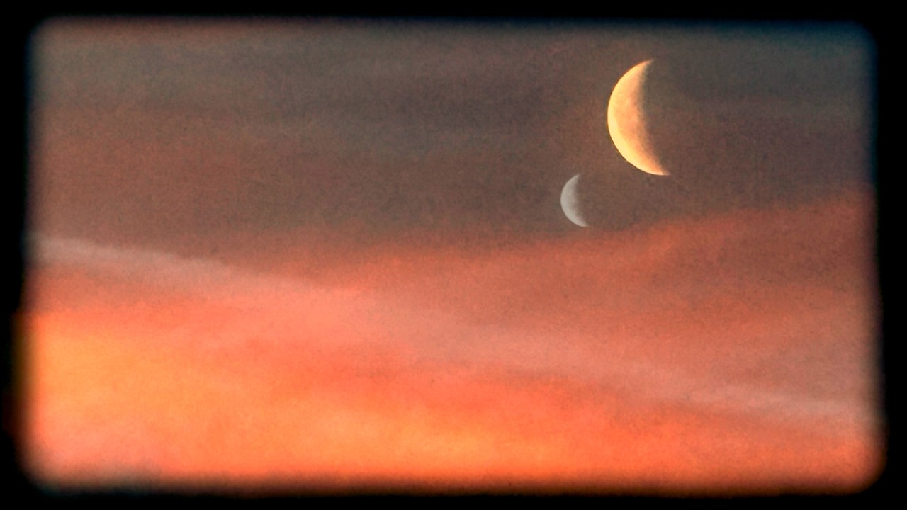 Luna - Deep and Atmospheric Ambient Techno