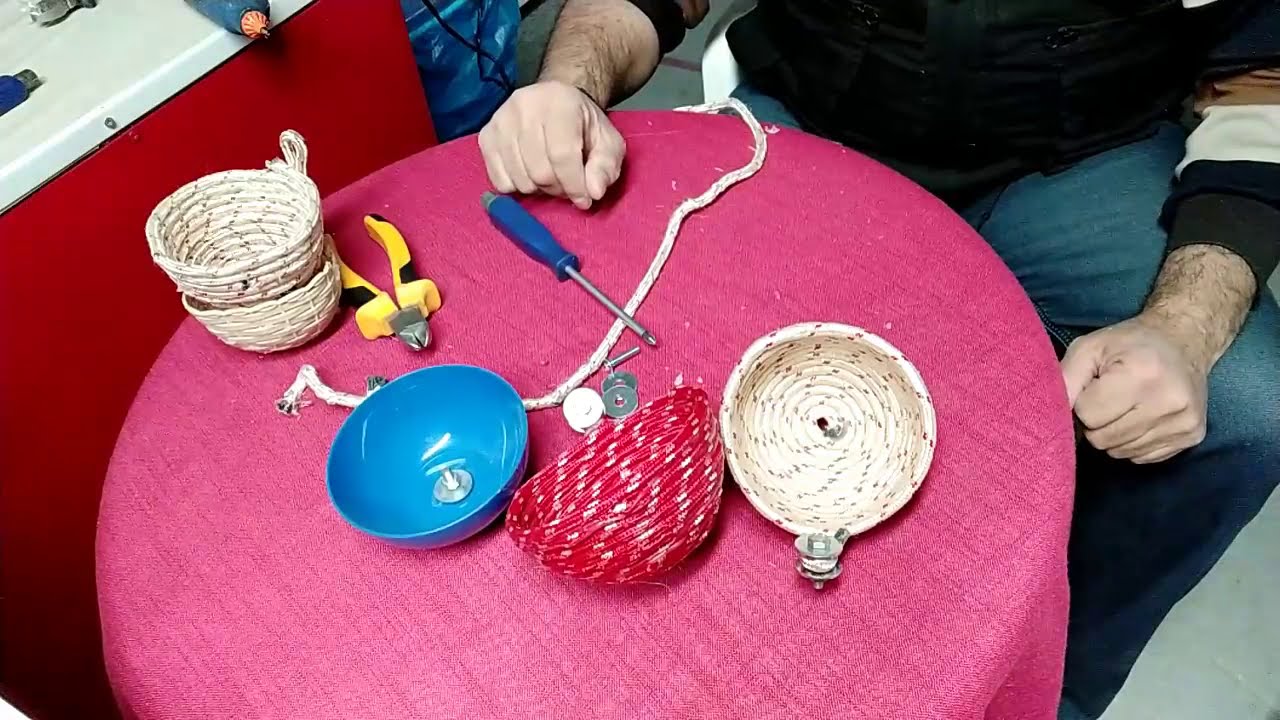 καναρίνια  ο Δημήτρης    πατέντα φωλιά με σχοινί