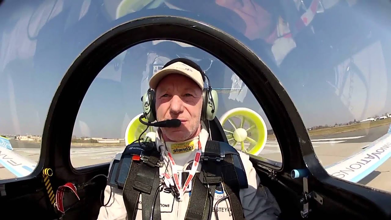Airbus E fan - The new electric plane!