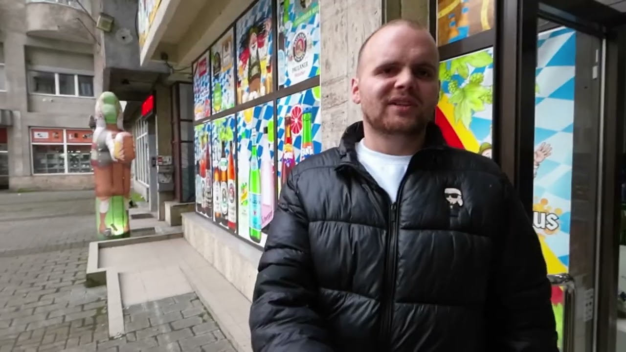 TOATA LUMEA LA HANZIS HAUS  NE FACEM SARBATORILE CU HANZIS HAUS