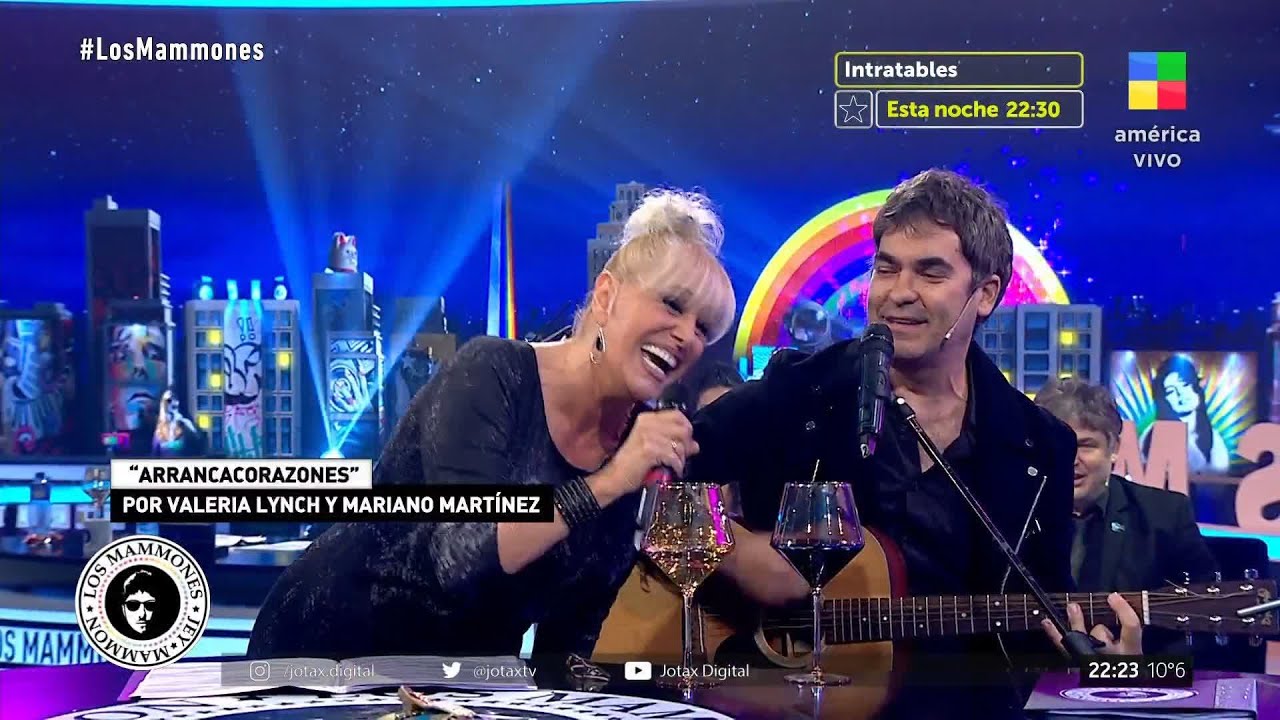 El show de Valeria Lynch y Mariano Martínez en #LosMammones 🎶🎵🎸🎤
