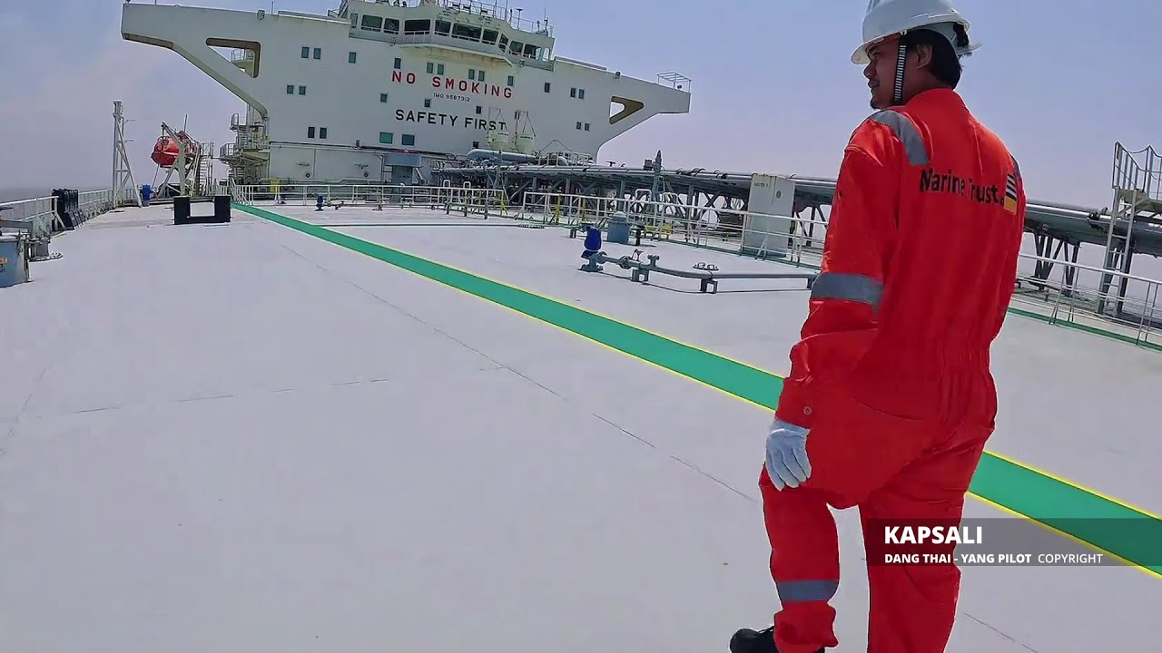 Kapsali | Handling the VLCC entering port of Ningbo
