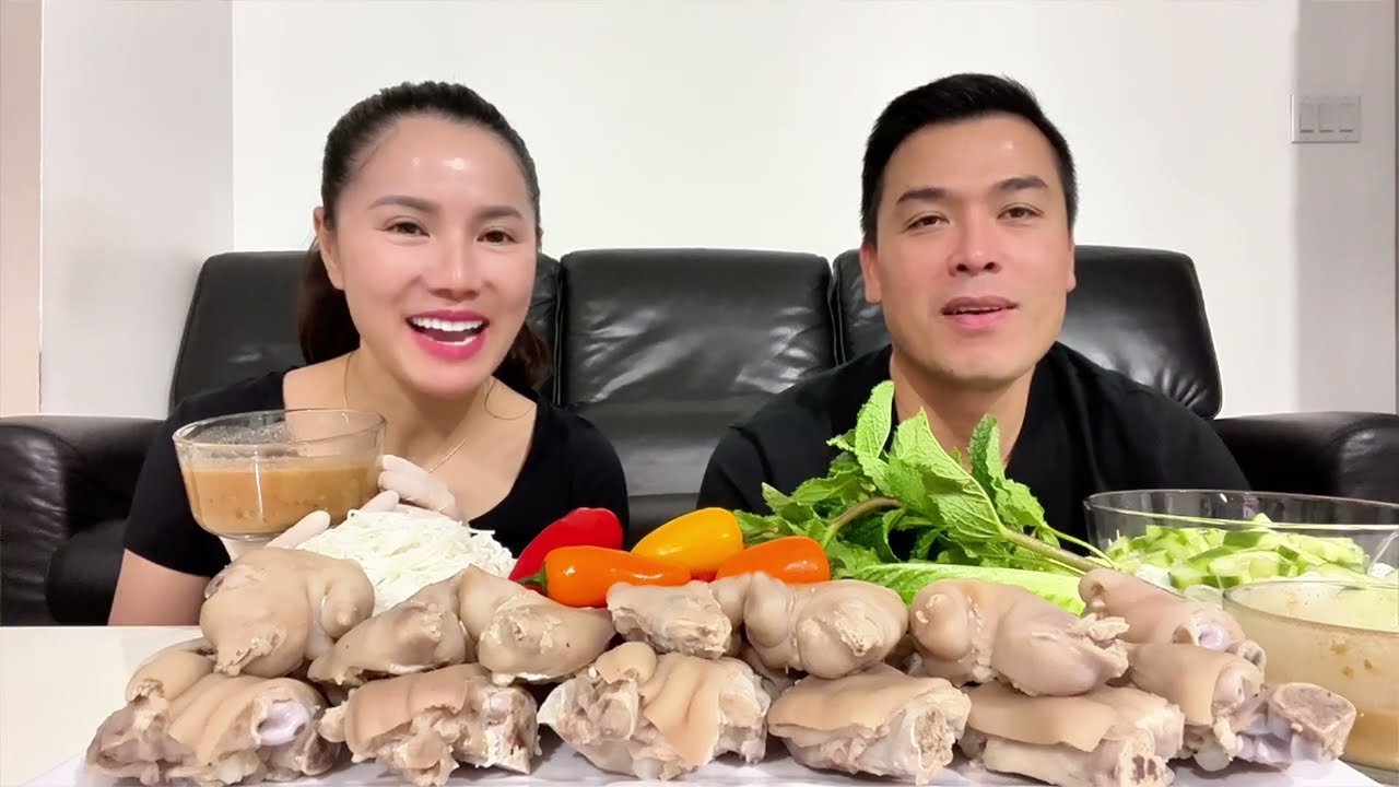 XinMời CảNhà Ăn Móng Giò Heo Chấm Mắm Nêm TháiLan Ạ