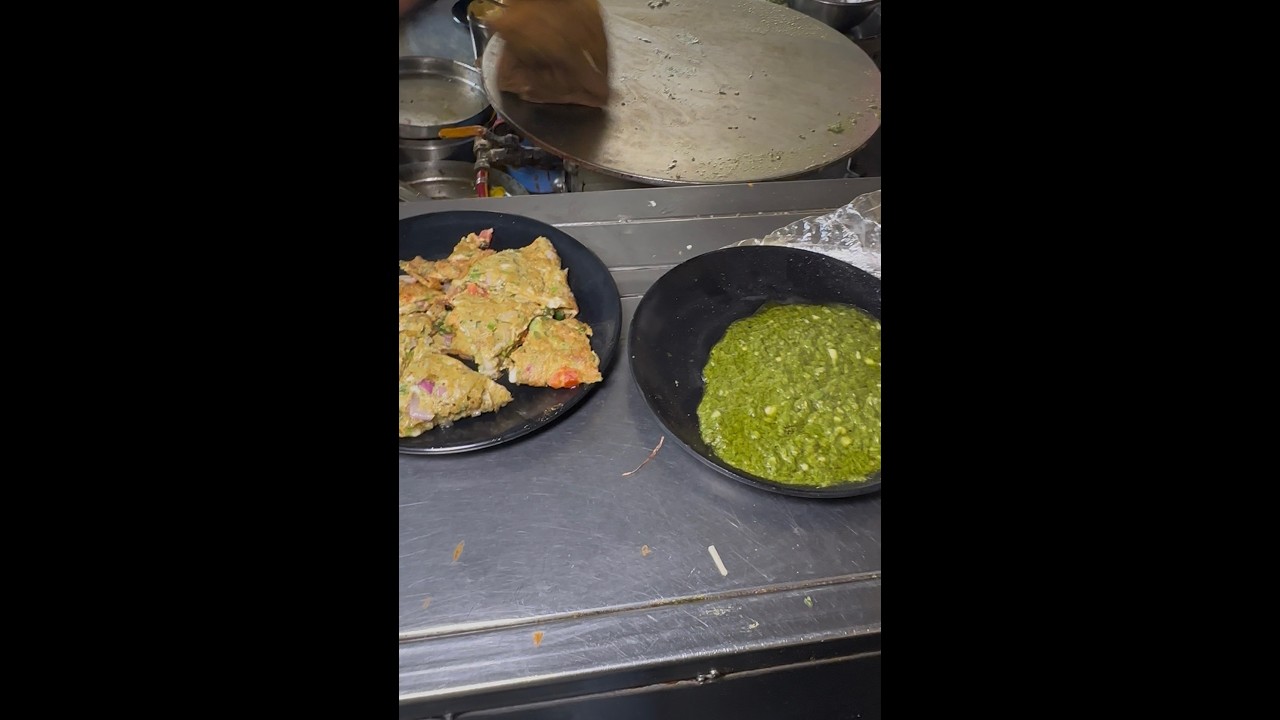 Egg Mini Samosa with Chutney यूपी-बिहार के आलू वाले समोसों को भी ये अंडा समोसे ने फ़ेल कर दिया है!