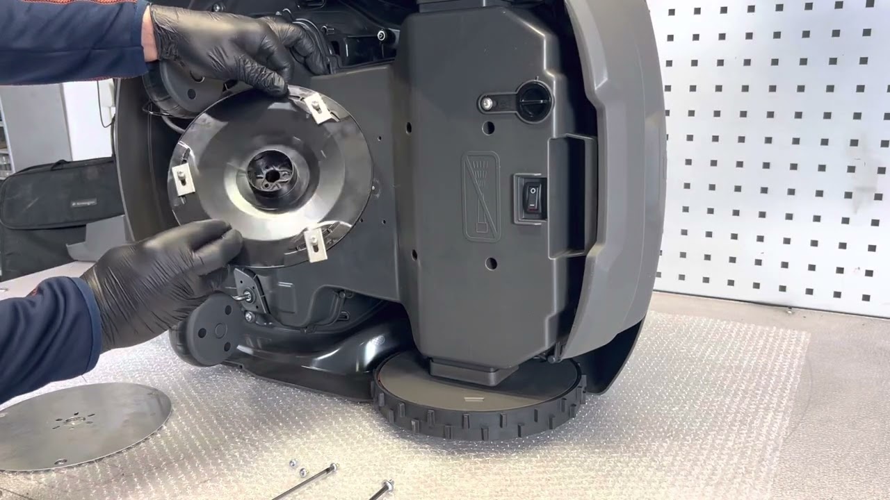 Automower 450x , 430x cutting disc and bearing replacement
