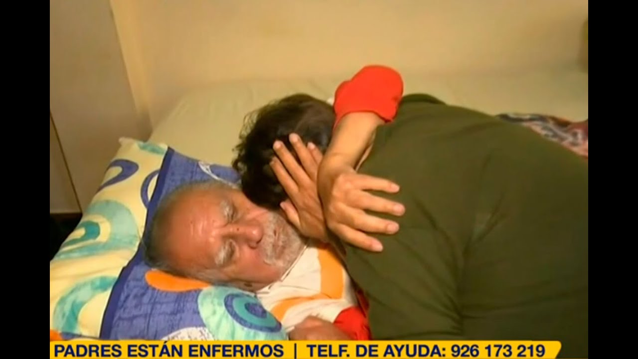 Adultos mayores son abandonados por sus 5 hijos pese a que sufren graves enfermedades