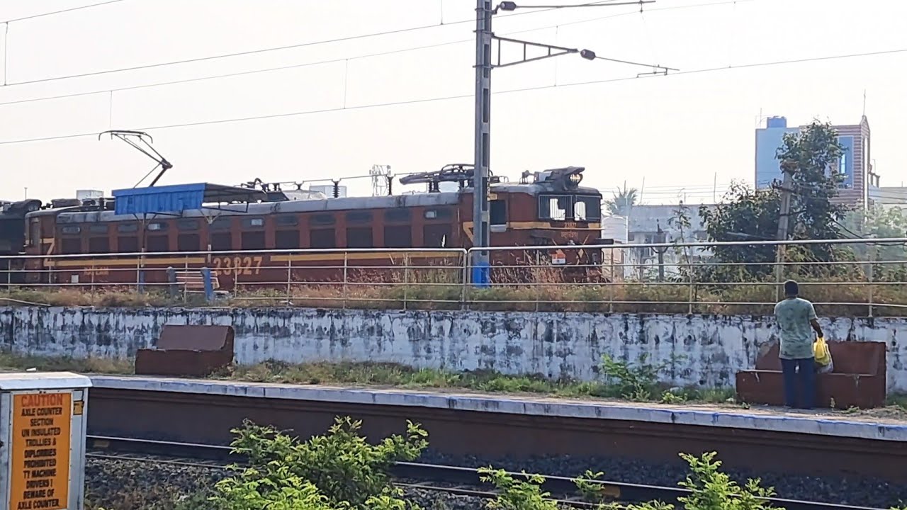 twin DIESEL ELECTRIC locomotives pulling + High capacity parcel van train | Indian Railways 