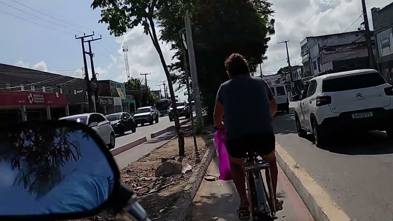 Pedalando no calçadão da praia das goiabeiras e ruas da cidade eu e Deus 